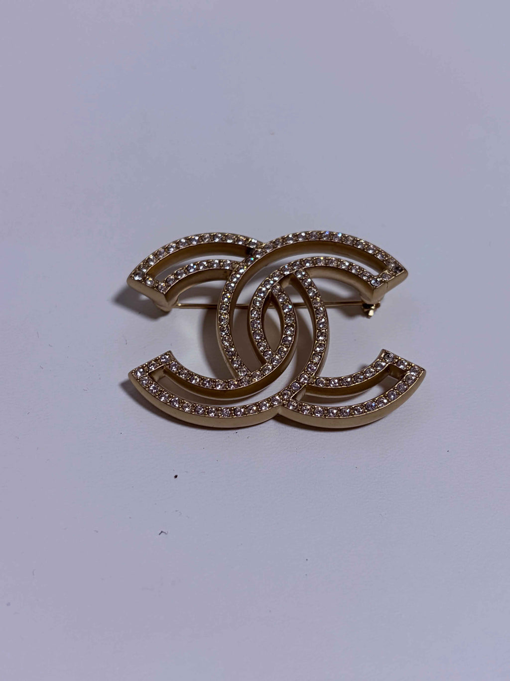 BROCHE CHANEL CC – COLLECTION CONTINUE 2018 CHANEL x Karl Lagerfeld