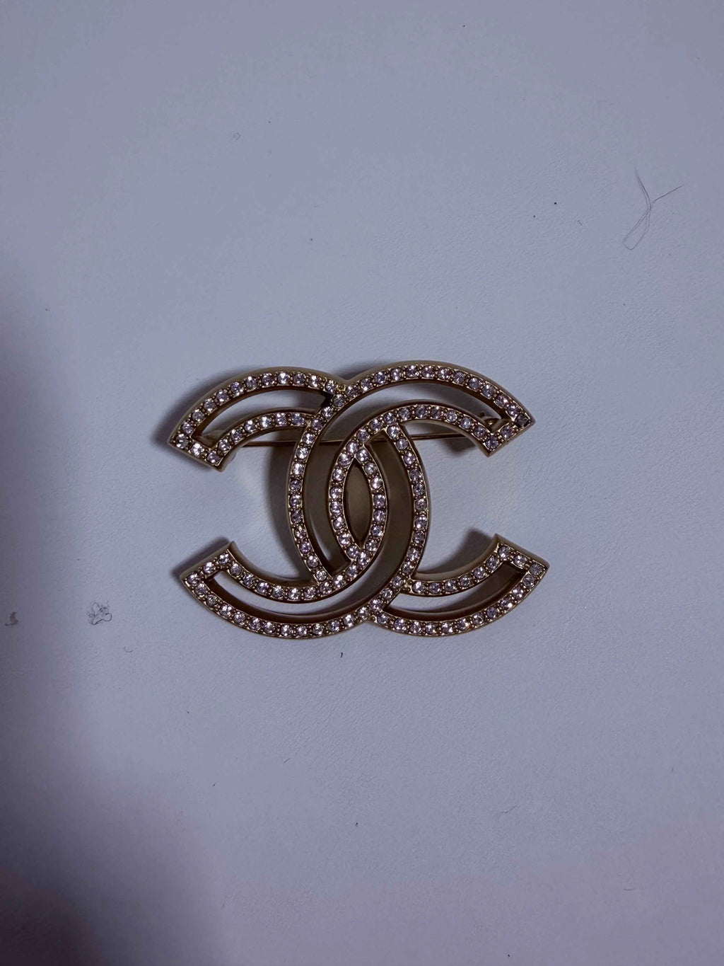 BROCHE CHANEL CC – COLLECTION CONTINUE 2018 CHANEL x Karl Lagerfeld