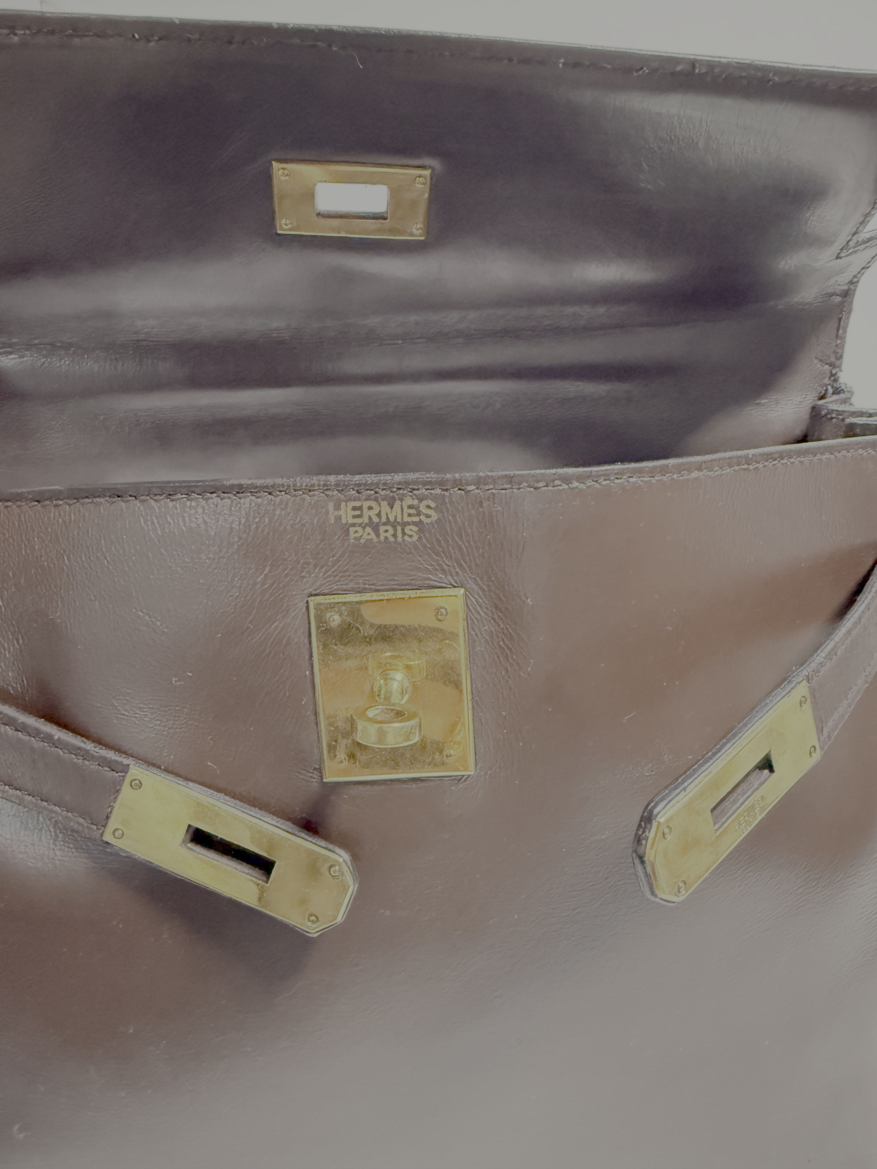 Hermès Kelly 32 Retourné 1972– Box Cacao – Vintage – Fermoir Or