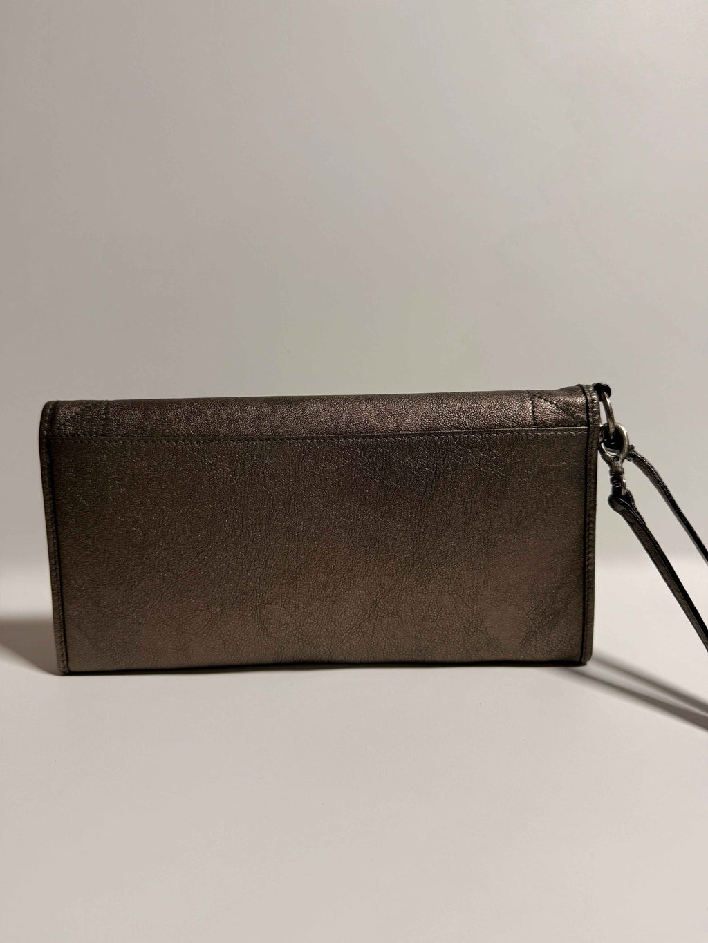 Christian Dior – Pochette 25 cm – 2006 – Cuir métallisé