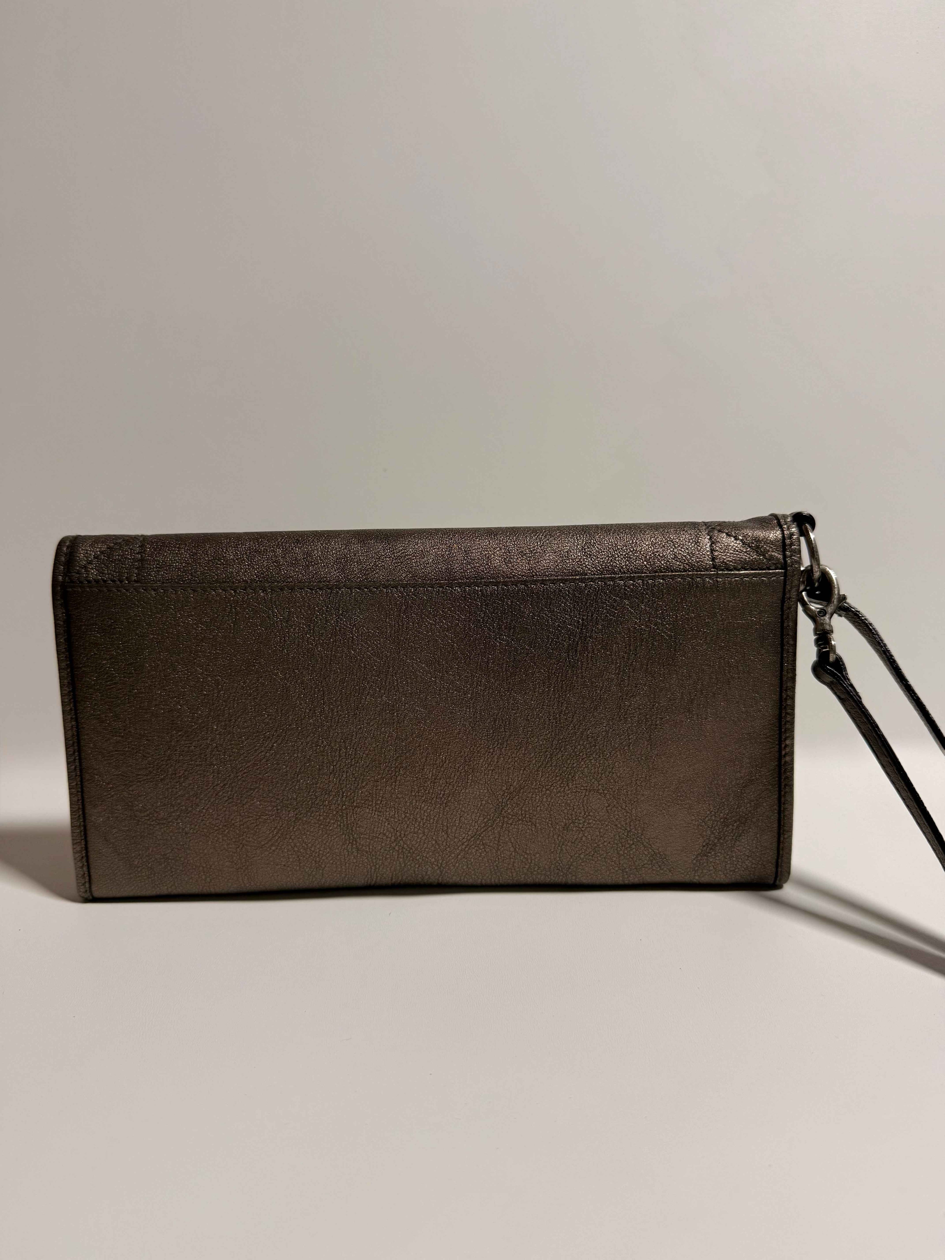 Christian Dior – Pochette 25 cm – 2006 – Cuir métallisé