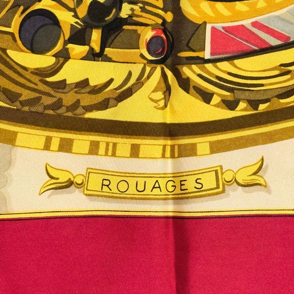Carré Hermès Rouages – 100% soie – Bordure framboise