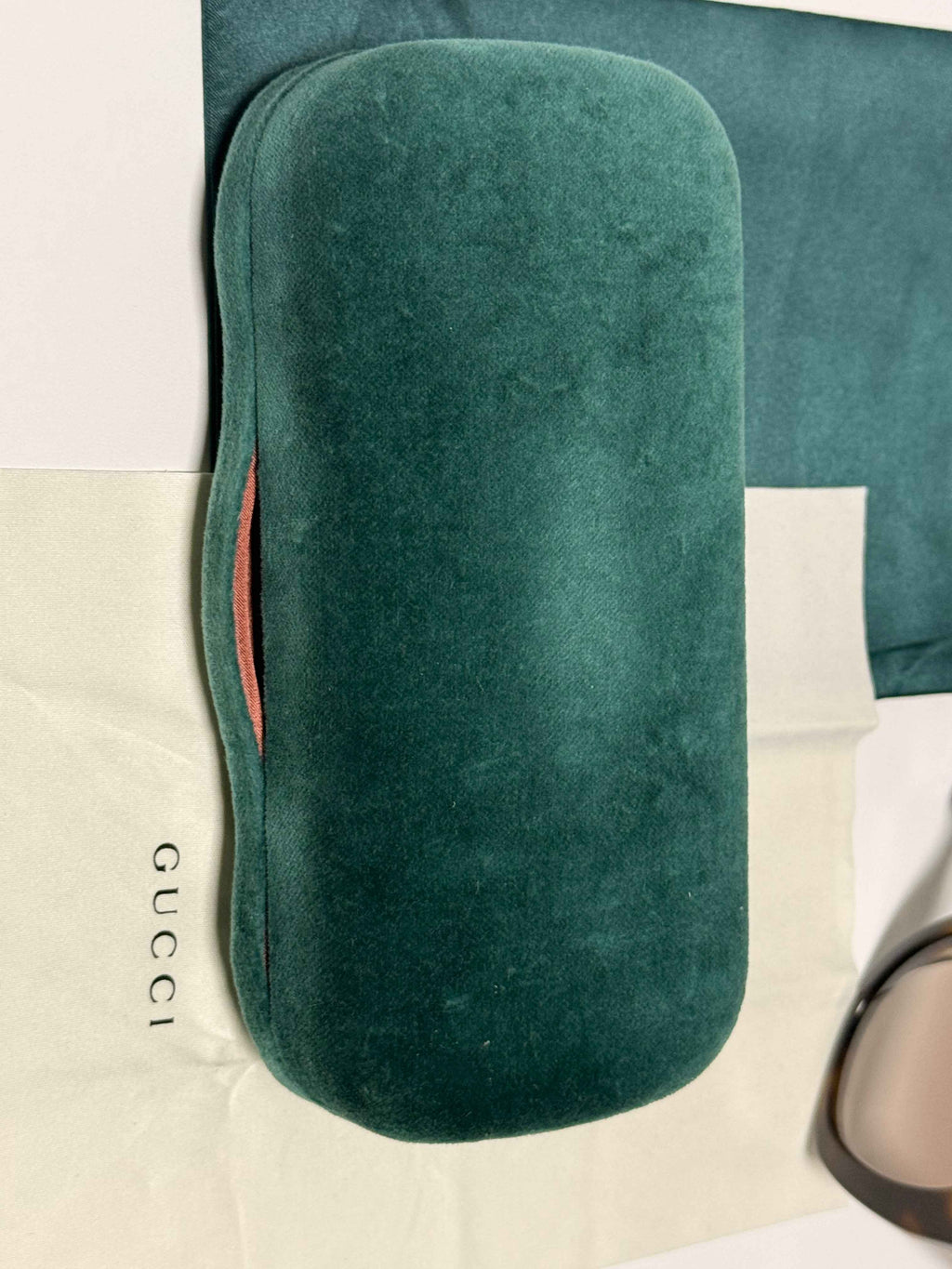 Lunettes de soleil Gucci écaille marron – étui & pochon d’origine