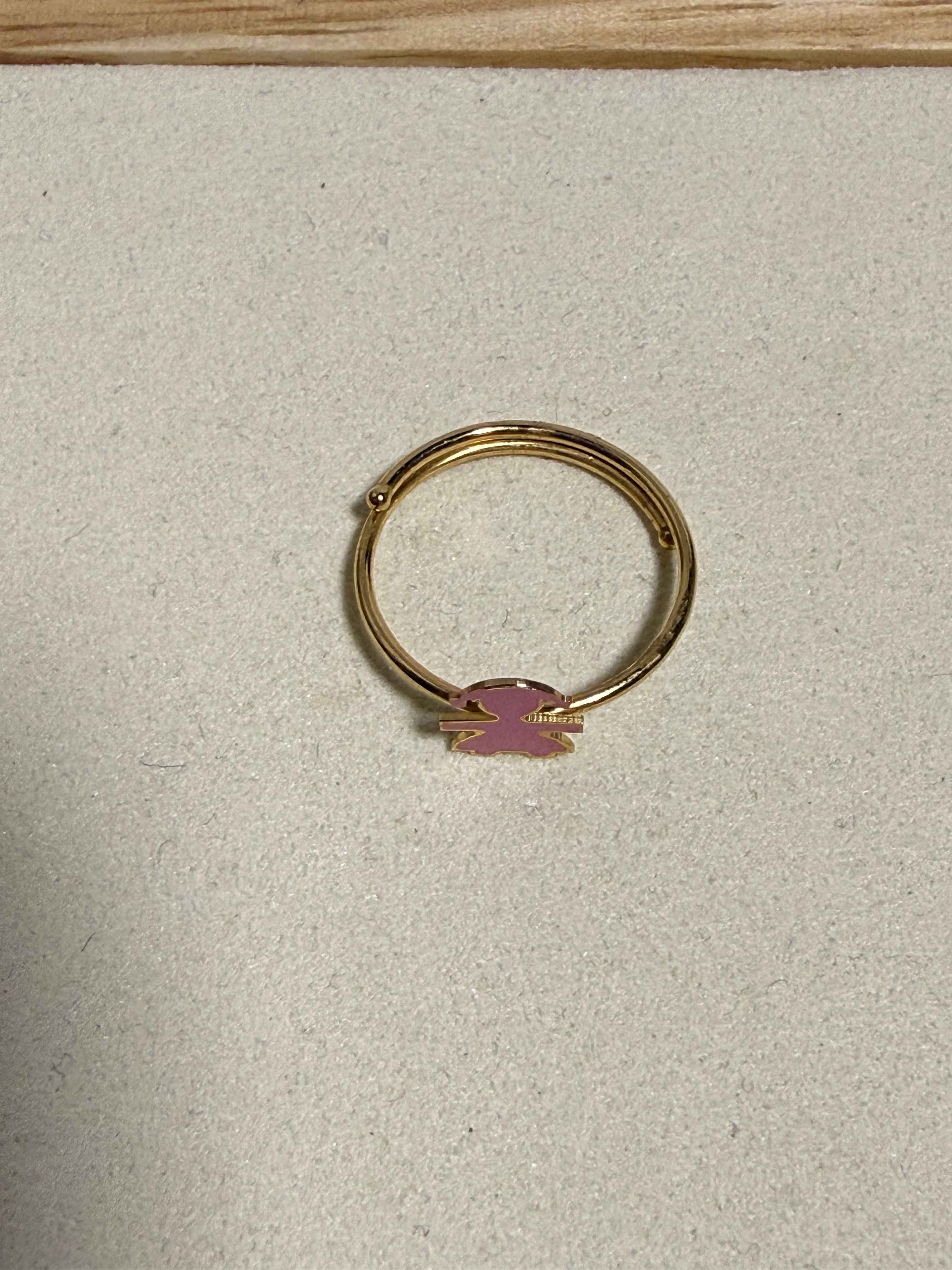 Bague enfant or 375 – Motif petite fille – Émail rose