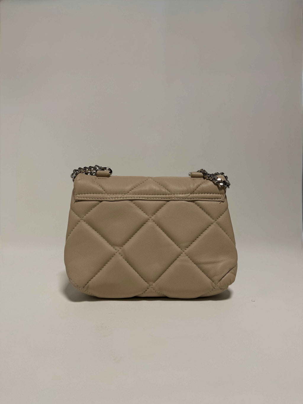 Sac en cuir beige matelassé