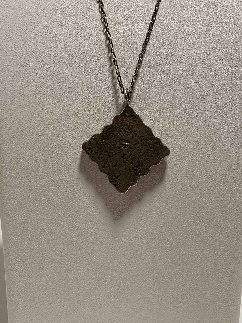 Collier Pendentif Carré